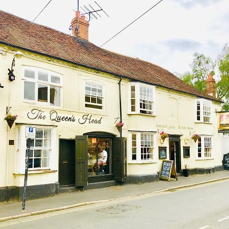 The Queens Head Stratford-upon-Avon Buitenkant foto