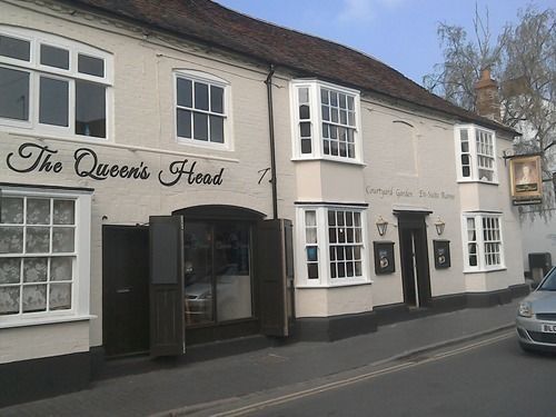 The Queens Head Stratford-upon-Avon Buitenkant foto