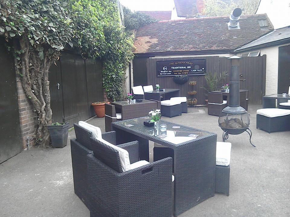 The Queens Head Stratford-upon-Avon Buitenkant foto